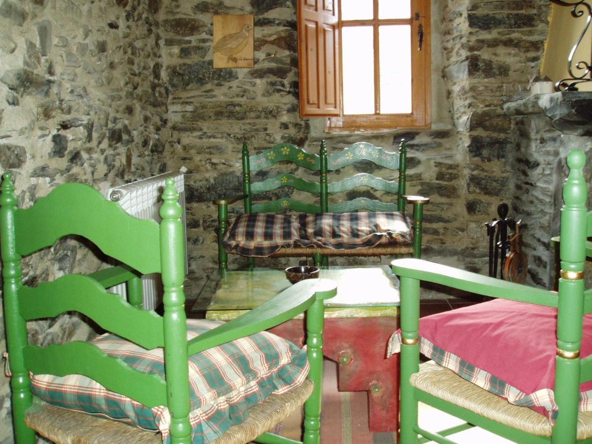 Hotel Rural El Urogallo Murias de Paredes Extérieur photo