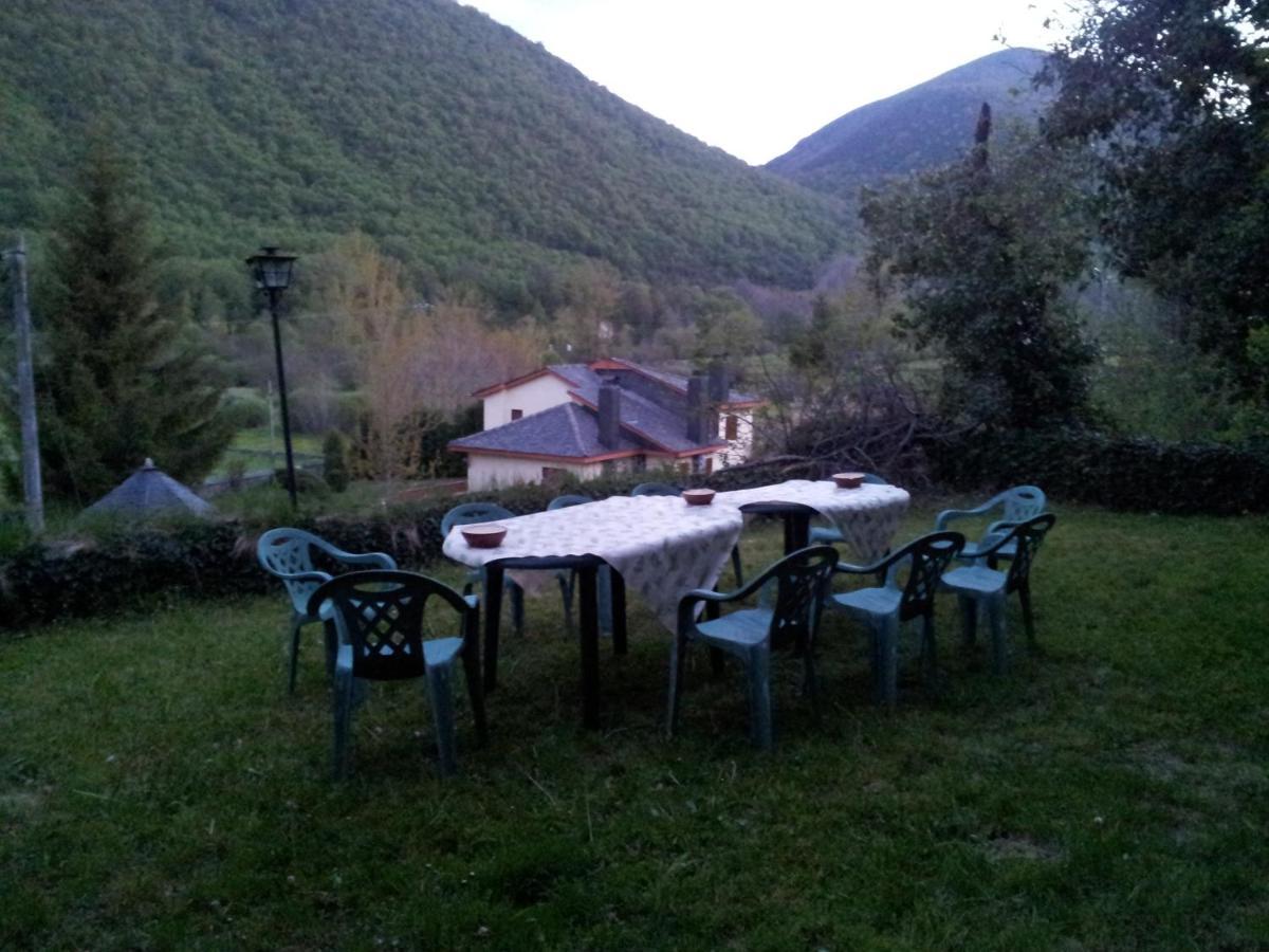 Hotel Rural El Urogallo Murias de Paredes Extérieur photo