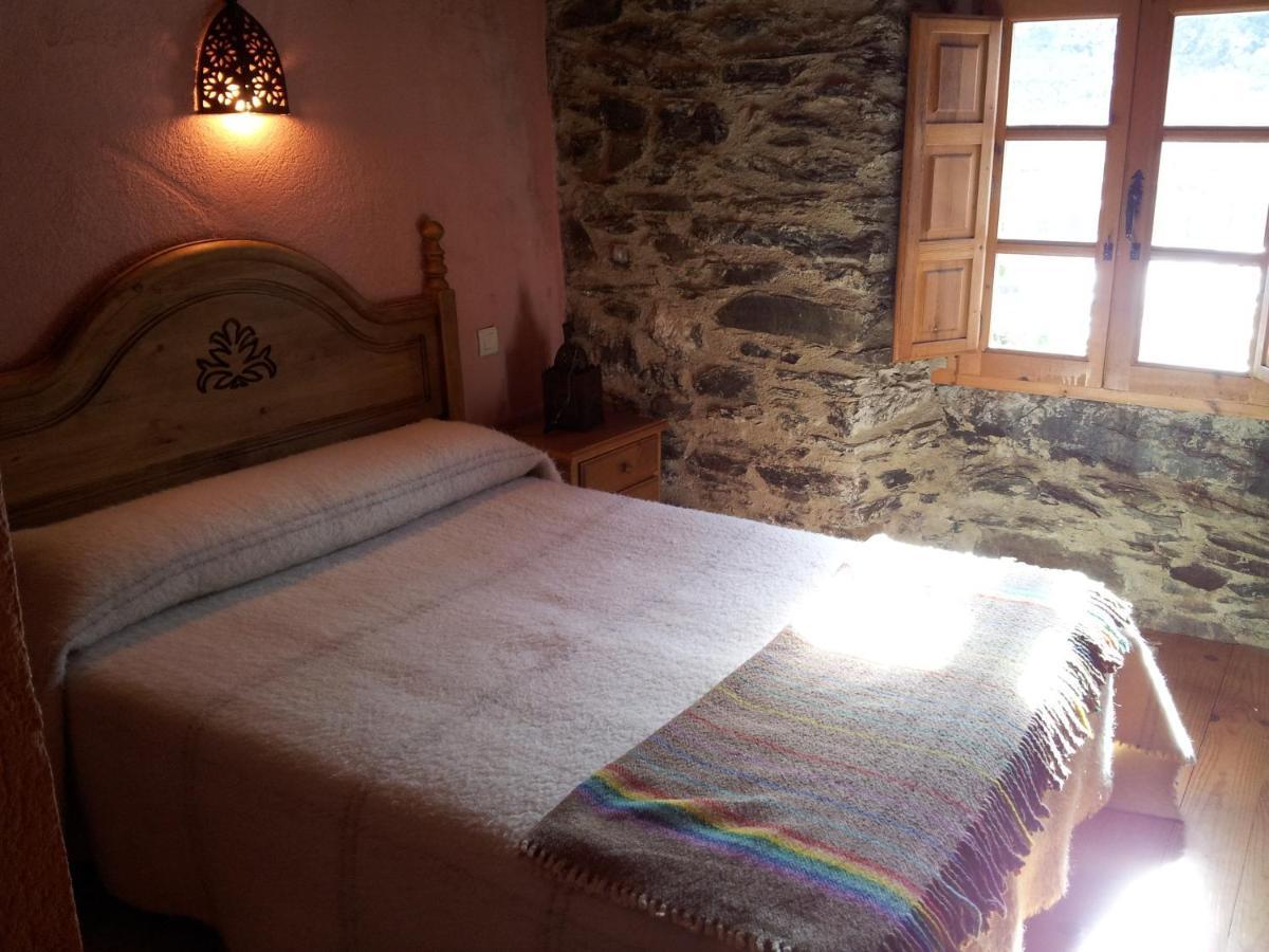 Hotel Rural El Urogallo Murias de Paredes Chambre photo